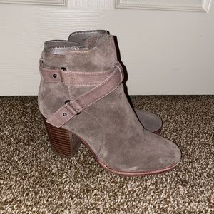 Gianni Bini suede booties